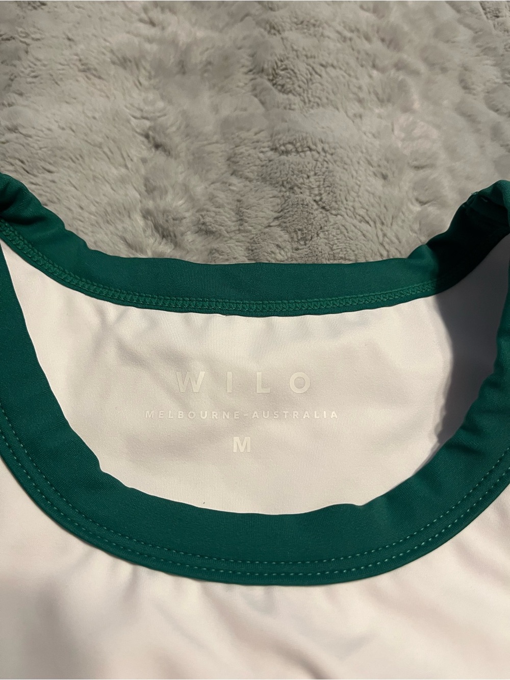 White & Green Colorblock Sports Bra - Picture 2 of 5
